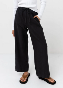 Classic Drawstring Pant