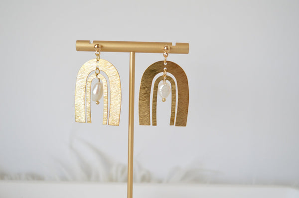 Rainbow Arch Pearl Earrings